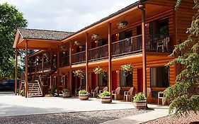 Austin's Chuckwagon Lodge